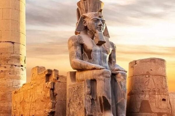 Luxor deluxe tour by bus from Hurghada